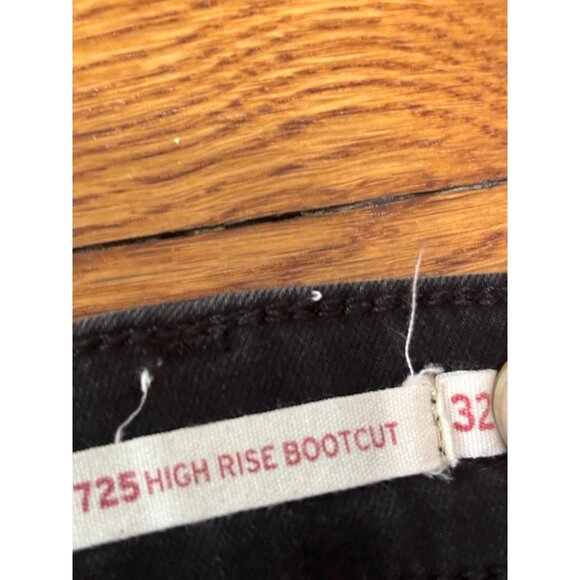 Levi's Womens 725 Jeans Size 32 High Rise Bootcut Black Dark Wash Stretch Denim - Picture 4 of 9